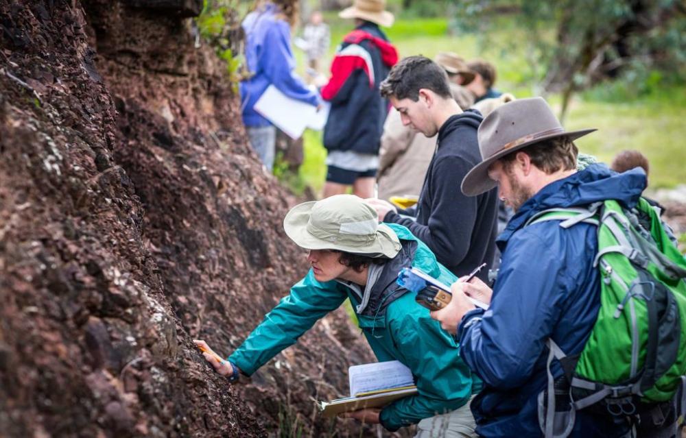 Students studying Geology in Australia by Brett Oliver