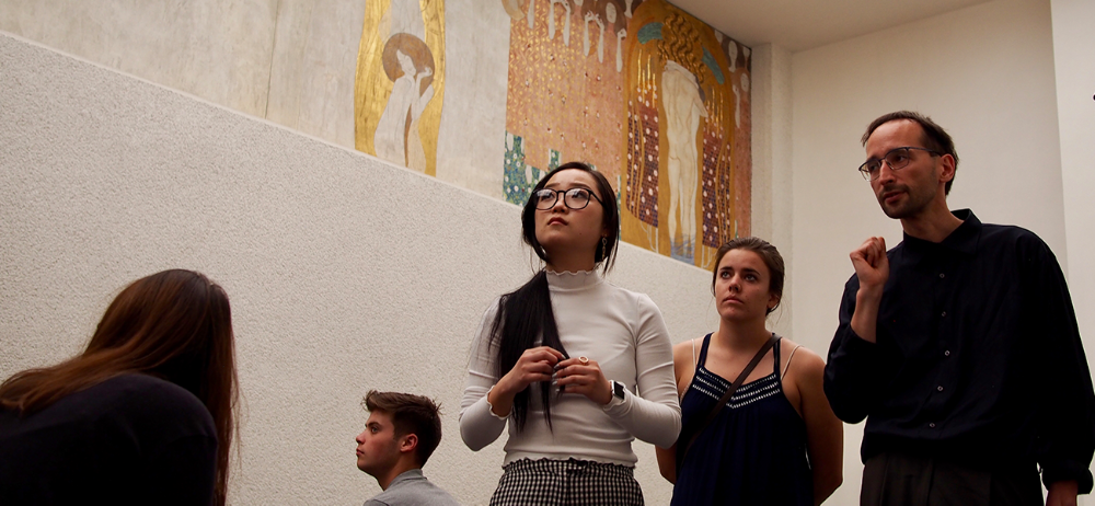 Students in Vienna Museum